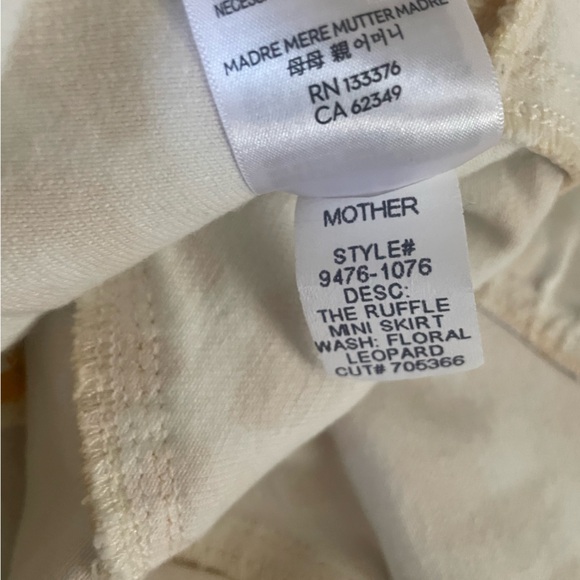 MOTHER The Ruffle Skirt in Floral Leopard Size 27 / Size 4 - Picture 5 of 7